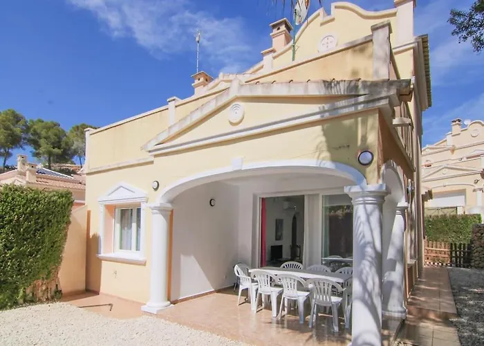 Con Piscina - Lilia Rosa 9 * 卡尔佩