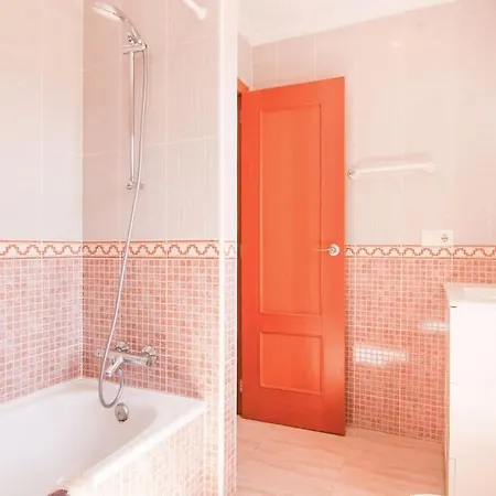 Con Piscina - Lilia Rosa 9 *