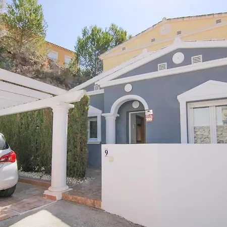 Apartamento Con Piscina - Lilia Rosa 9